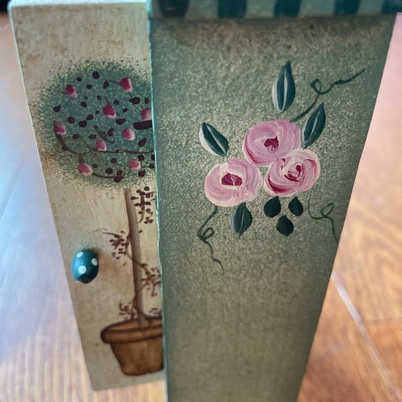 Miniature Garden Cabinet Wardrobe painted - Picture 5 of 5